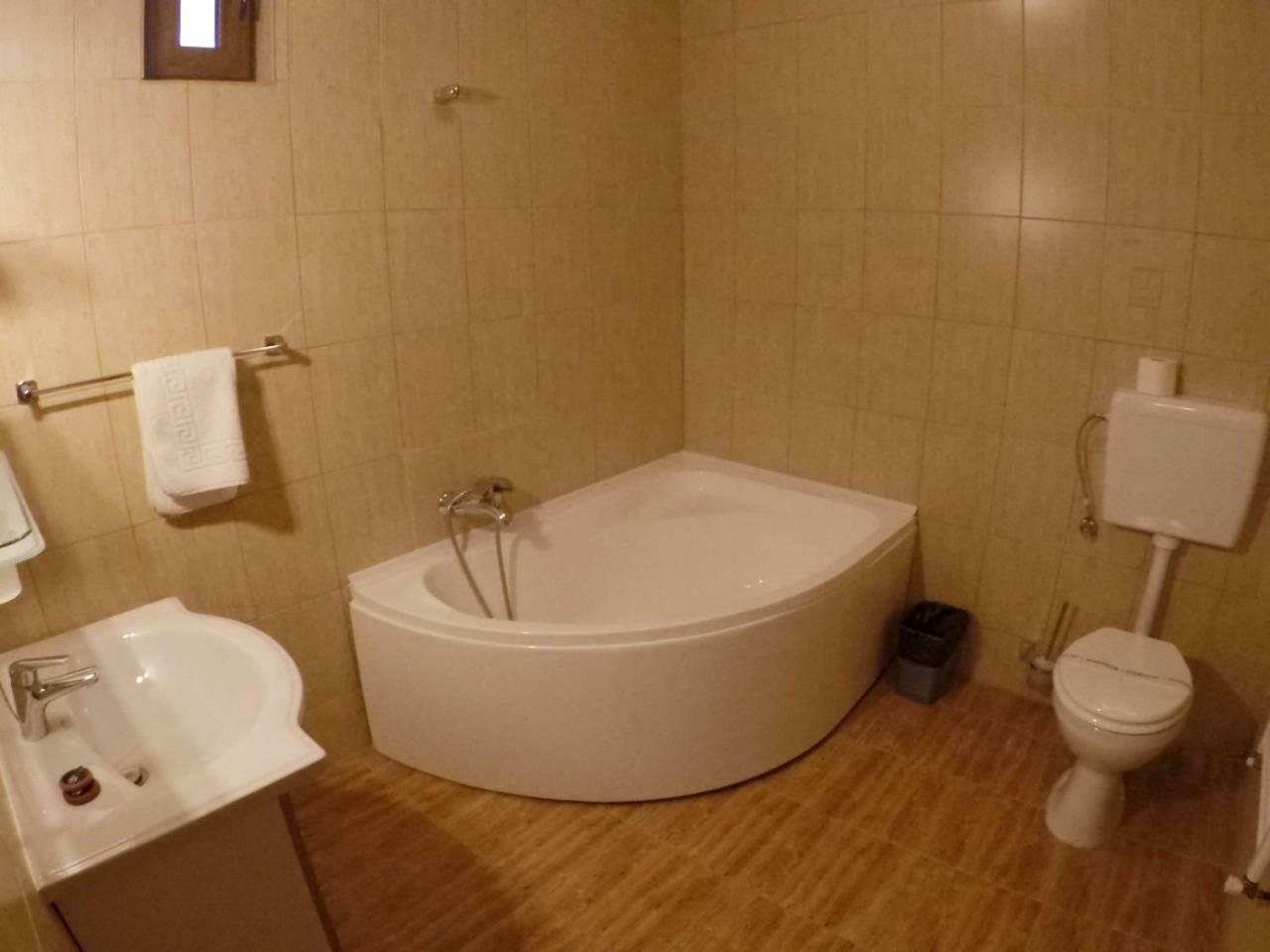 Casa Someseana Guest House Gilgau Екстериор снимка