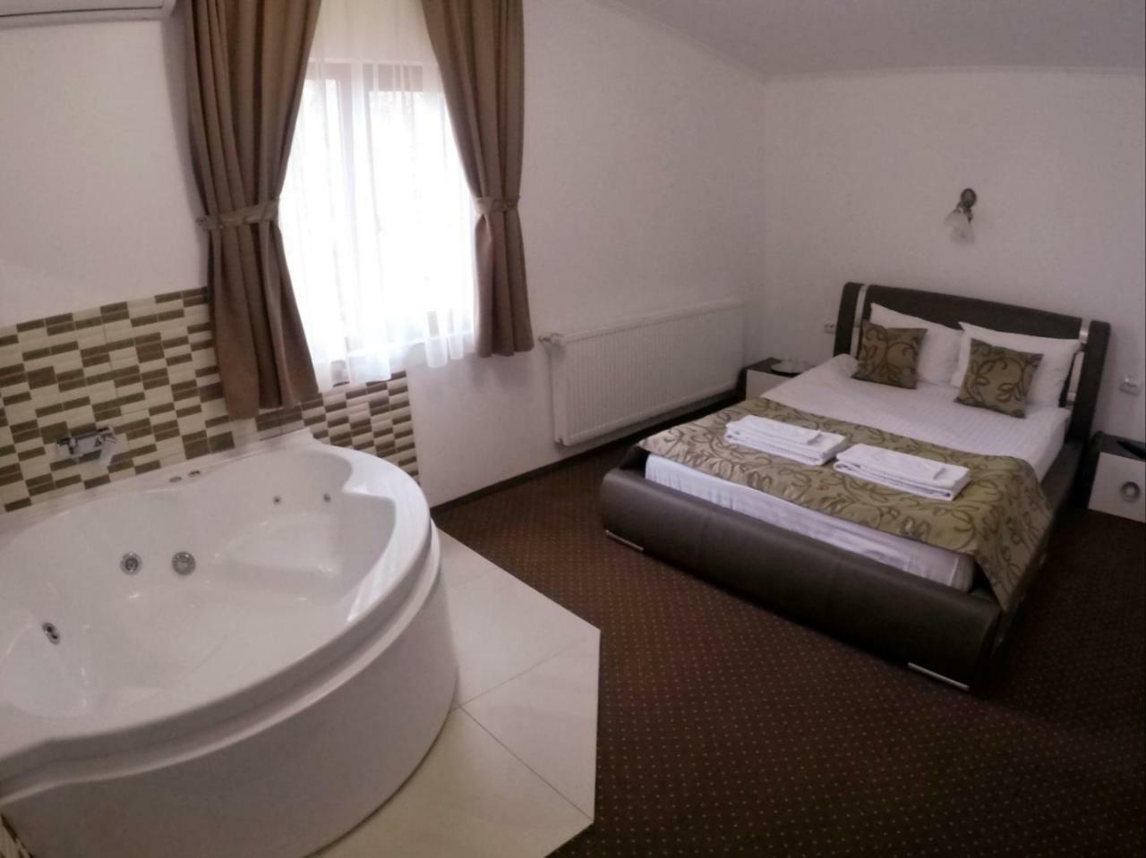 Casa Someseana Guest House Gilgau Екстериор снимка
